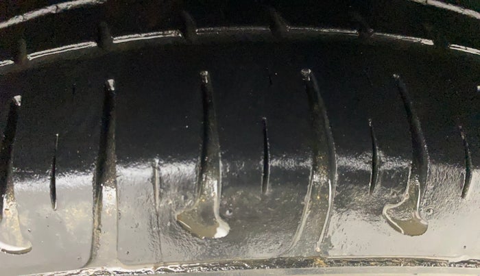 2019 Hyundai Grand i10 SPORTZ 1.2 KAPPA VTVT, Petrol, Manual, 34,987 km, Left Rear Tyre Tread