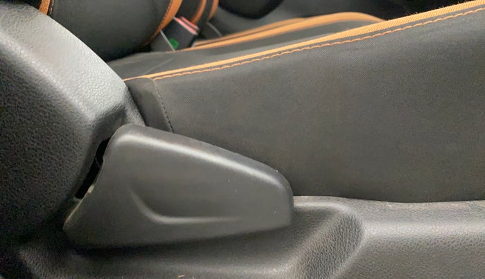 2019 Renault Kwid CLIMBER 1.0 AMT, Petrol, Automatic, 13,266 km, Driver Side Adjustment Panel