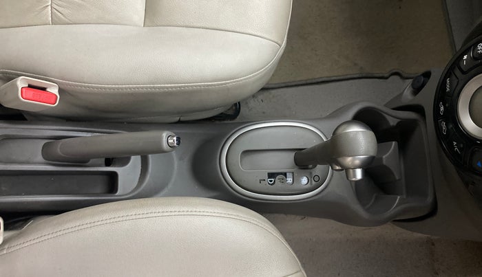 2013 Nissan Micra XV CVT, Petrol, Automatic, 28,891 km, Gear Lever