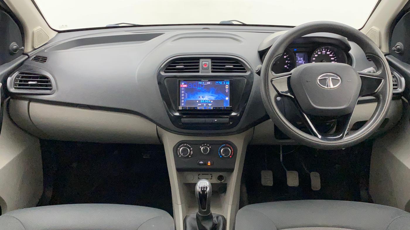 2018 Tata Tiago XM PETROL, Petrol, Manual, 39,925 km, Dashboard
