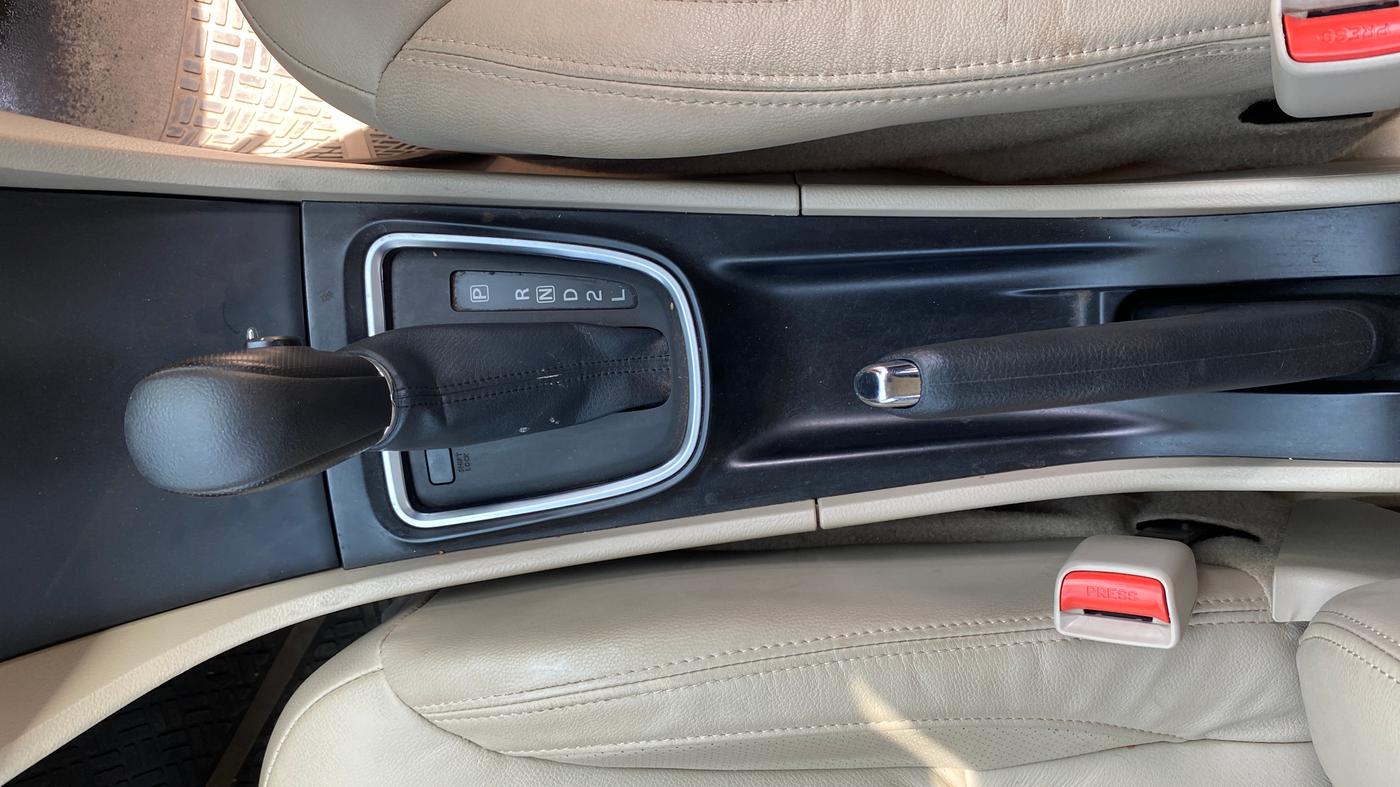 2024 Maruti Ciaz ALPHA  AT 1.5 SHVS PETROL, Petrol, Automatic, 13,508 km, Gear Lever
