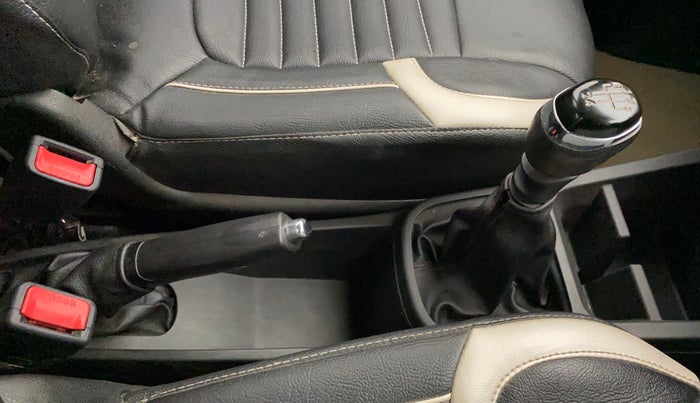 2019 Renault Kwid RXT 1.0 (O), Petrol, Manual, 60,046 km, Gear Lever