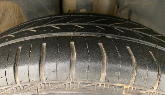 2019 Renault Kwid RXT 1.0 (O), Petrol, Manual, 60,046 km, Right Front Tyre Tread