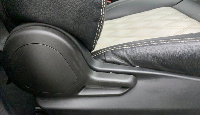 2022 Tata Tiago XT CNG, CNG, Manual, 10,436 km, Driver Side Adjustment Panel