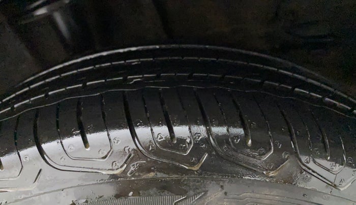 2022 Tata Tiago XT CNG, CNG, Manual, 10,436 km, Right Rear Tyre Tread