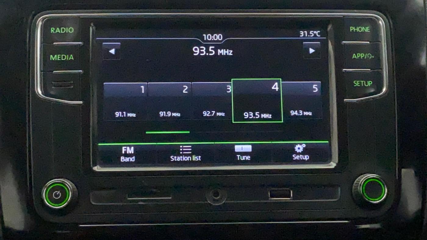2018 Skoda Rapid STYLE 1.6 MPI AT, Petrol, Automatic, 49,088 km, Infotainment System