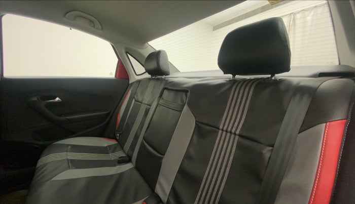 2018 Skoda Rapid STYLE 1.6 MPI AT, Petrol, Automatic, 49,088 km, Right Side Rear Door Cabin