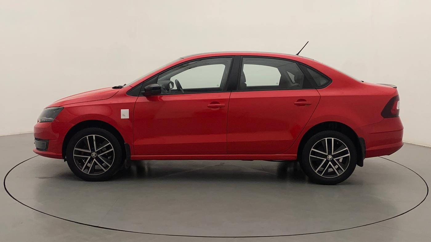 2018 Skoda Rapid STYLE 1.6 MPI AT, Petrol, Automatic, 49,088 km, Left Side