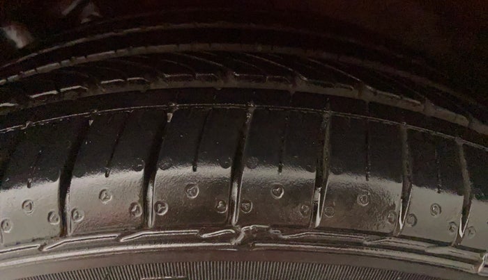 2018 Skoda Rapid STYLE 1.6 MPI AT, Petrol, Automatic, 49,088 km, Left Rear Tyre Tread