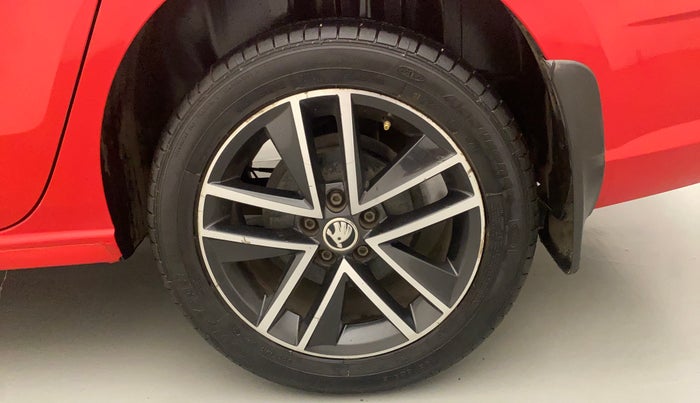 2018 Skoda Rapid STYLE 1.6 MPI AT, Petrol, Automatic, 49,088 km, Left Rear Wheel