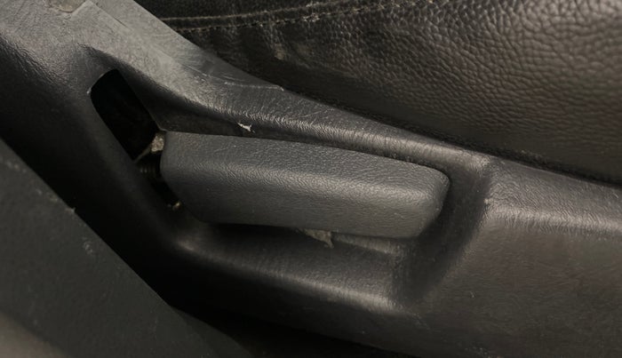 2016 Maruti Alto K10 VXI (O), Petrol, Manual, 44,401 km, Driver Side Adjustment Panel