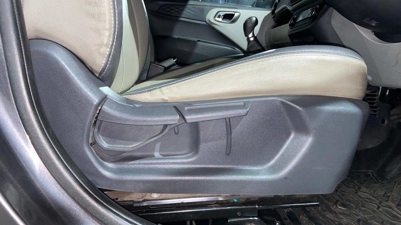 2021 Hyundai GRAND I10 NIOS SPORTZ 1.2 KAPPA VTVT, Petrol, Manual, 42,184 km, Driver Side Adjustment Panel