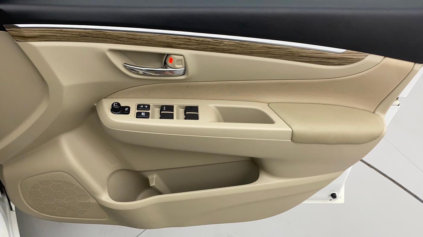 2022 Maruti Ciaz ZETA AT 1.5  SHVS PETROL, Petrol, Automatic, 7,815 km, Driver Side Door Panels Control