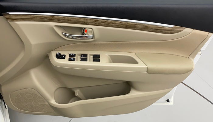 2022 Maruti Ciaz ZETA AT 1.5  SHVS PETROL, Petrol, Automatic, 7,815 km, Driver Side Door Panels Control