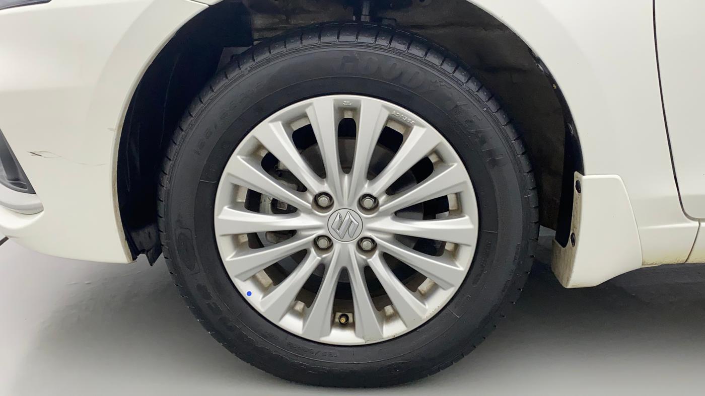2022 Maruti Ciaz ZETA AT 1.5  SHVS PETROL, Petrol, Automatic, 7,815 km, Left Front Wheel