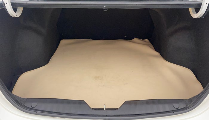 2022 Maruti Ciaz ZETA AT 1.5  SHVS PETROL, Petrol, Automatic, 7,815 km, Boot Inside
