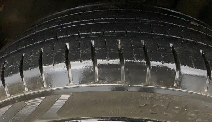 2021 Tata PUNCH CREATIVE  AMT, Petrol, Automatic, 50,148 km, Left Front Tyre Tread