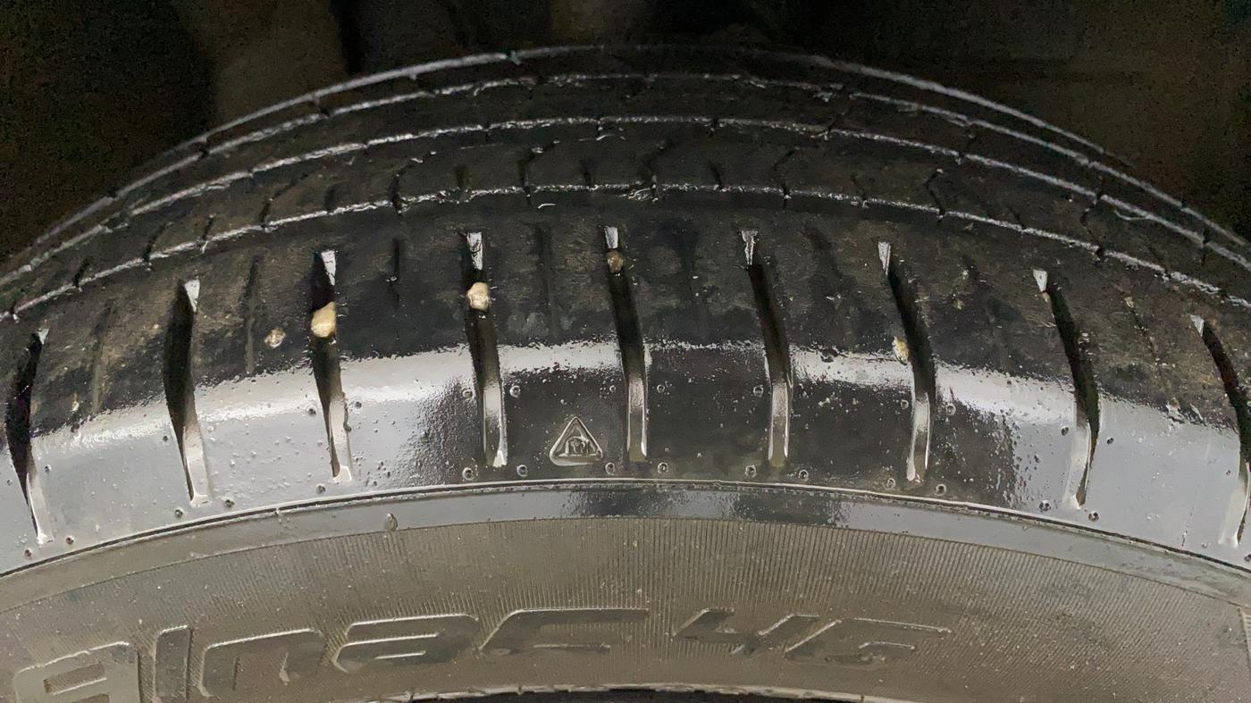 2021 Tata PUNCH CREATIVE  AMT, Petrol, Automatic, 50,148 km, Right Front Tyre Tread