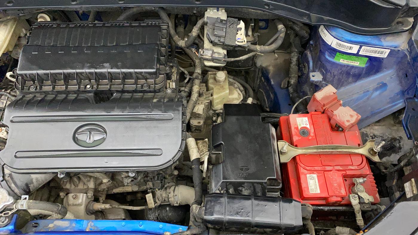 2021 Tata PUNCH CREATIVE  AMT, Petrol, Automatic, 50,148 km, Engine View - Left