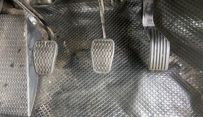 2023 Tata PUNCH PURE MT, Petrol, Manual, 40,505 km, Pedals