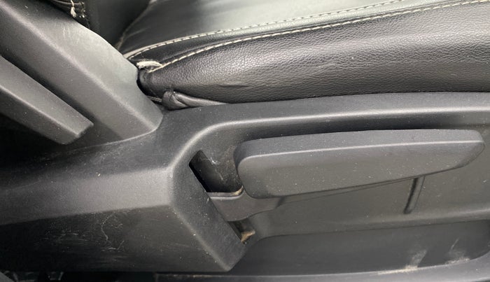 2022 Tata ALTROZ XZ PETROL, Petrol, Manual, 42,656 km, Driver Side Adjustment Panel