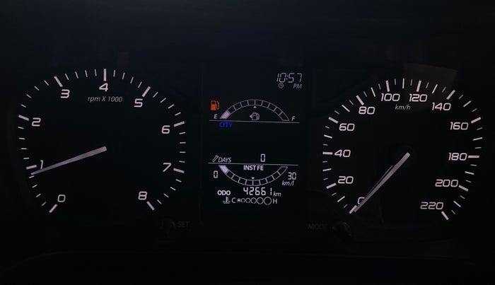 2022 Tata ALTROZ XZ PETROL, Petrol, Manual, 42,656 km, Odometer Image