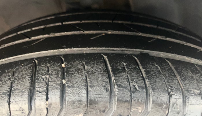 2022 Hyundai NEW I20 ASTA (O) 1.0 TURBO GDI DCT, Petrol, Automatic, 13,442 km, Right Front Tyre Tread