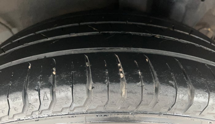 2022 Hyundai NEW I20 ASTA (O) 1.0 TURBO GDI DCT, Petrol, Automatic, 13,442 km, Left Rear Tyre Tread