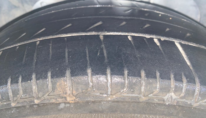 2013 Ford Ecosport TREND 1.5L DIESEL, Diesel, Manual, 88,646 km, Left Front Tyre Tread