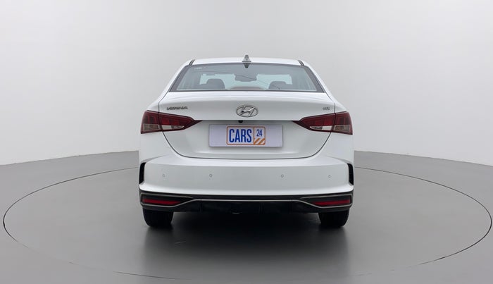 2022 Hyundai Verna SX (O)1.5 VTVT, Petrol, Manual, 13,694 km, Back/Rear