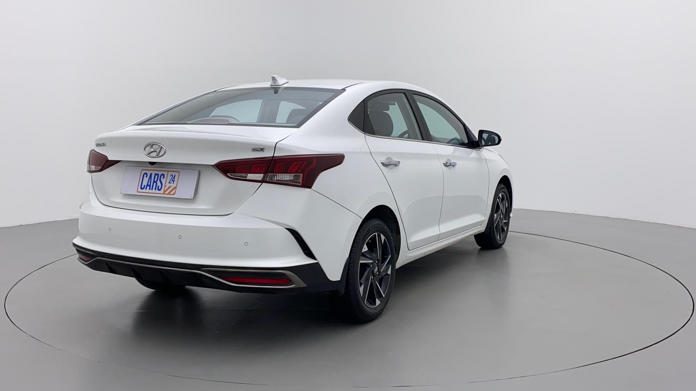 2022 Hyundai Verna SX (O)1.5 VTVT, Petrol, Manual, 13,694 km, Right Back Diagonal