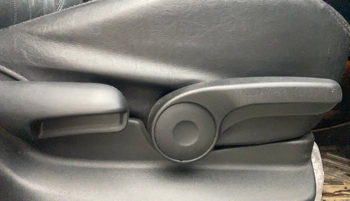 2021 Toyota URBAN CRUISER PREMIUM GRADE MT, Petrol, Manual, 33,219 km, Driver Side Adjustment Panel