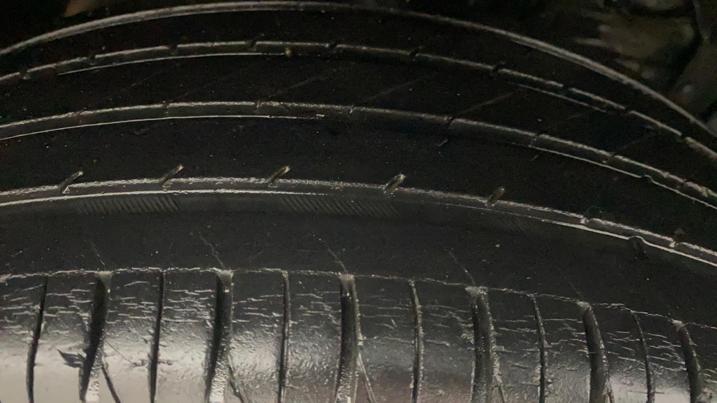 2021 Toyota URBAN CRUISER PREMIUM GRADE MT, Petrol, Manual, 33,219 km, Right Front Tyre Tread