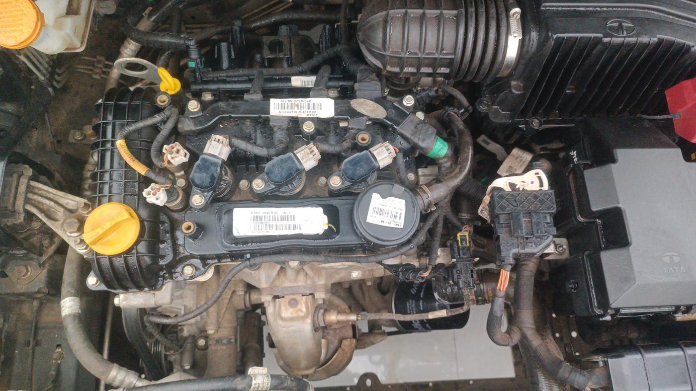 2021 Tata ALTROZ XT PETROL, Petrol, Manual, 55,864 km, Engine View