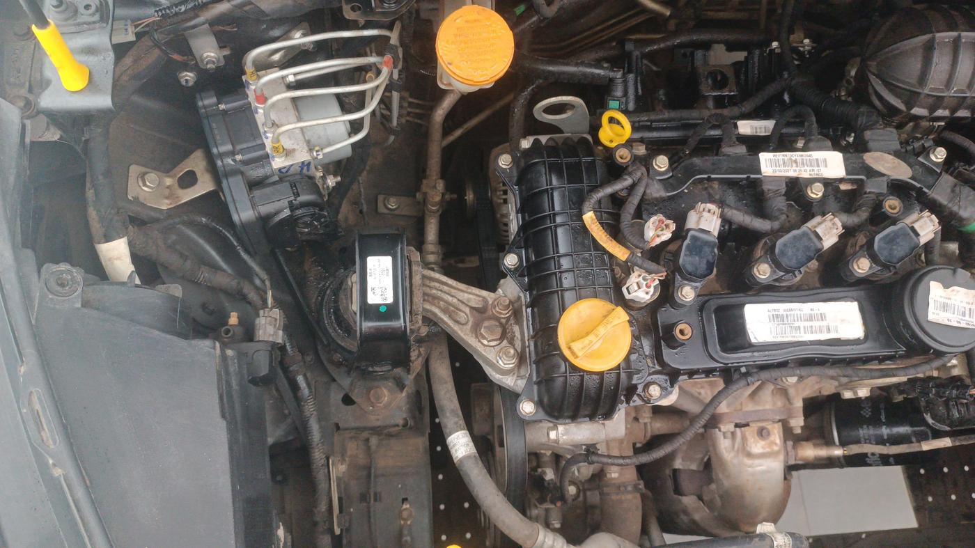 2021 Tata ALTROZ XT PETROL, Petrol, Manual, 55,864 km, Engine View - Right