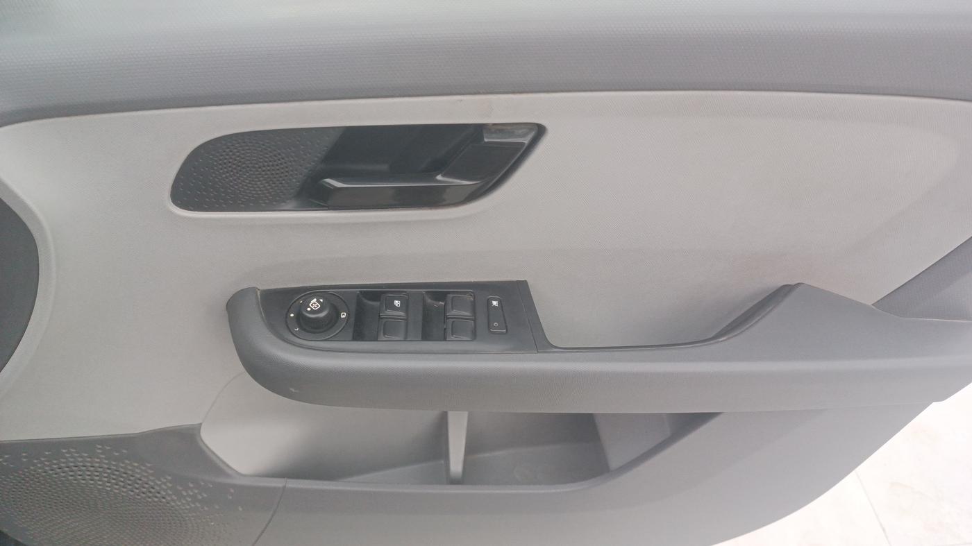 2021 Tata ALTROZ XT PETROL, Petrol, Manual, 55,864 km, Driver Side Door Panels Control