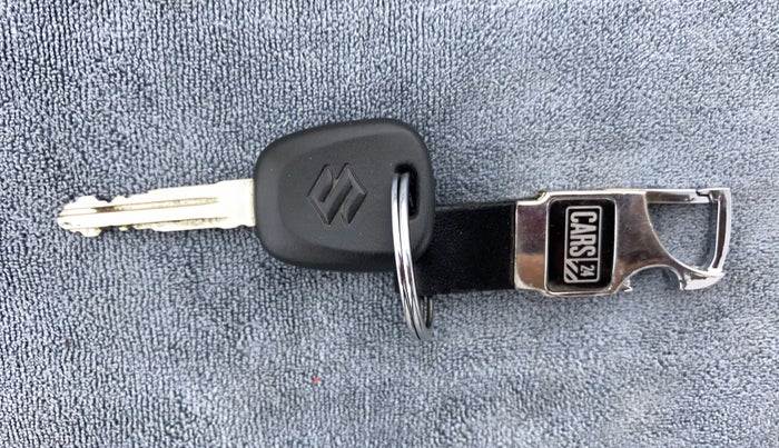2015 Maruti Alto 800 LXI CNG, CNG, Manual, 90,951 km, Key Close Up