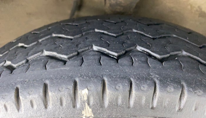 2015 Maruti Alto 800 LXI CNG, CNG, Manual, 90,951 km, Right Front Tyre Tread