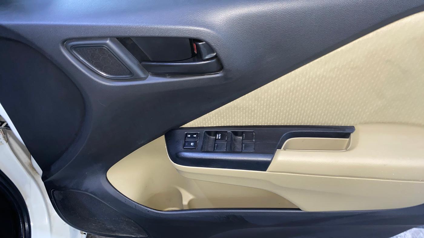 2019 Honda City 1.5L I-VTEC SV, Petrol, Manual, 24,885 km, Driver Side Door Panels Control