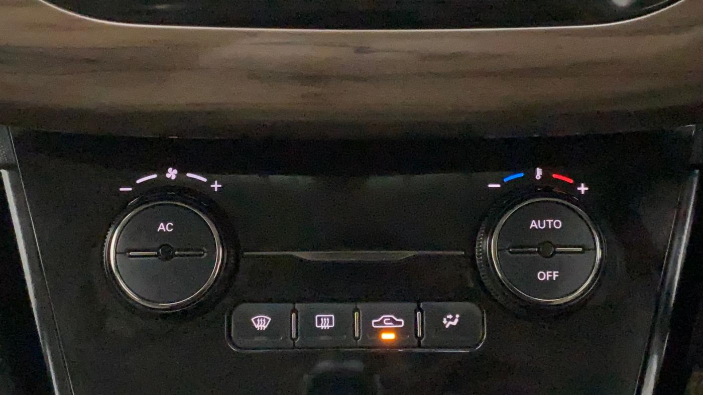 2022 Tata NEXON XZ PLUS DIESEL KAZIRANGA, Diesel, Manual, 14,871 km, Automatic Climate Control