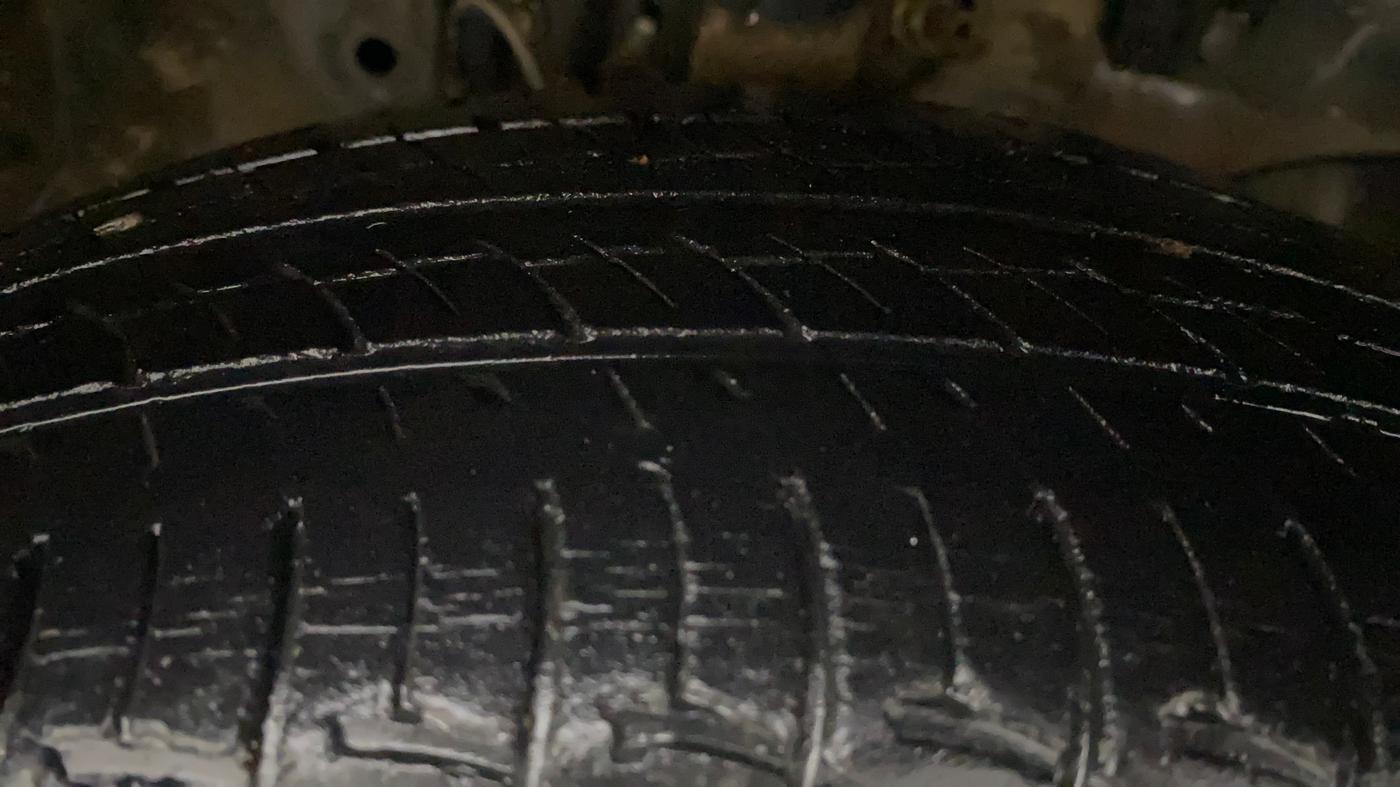 2017 Honda Amaze 1.2L I-VTEC S AT OPT, Petrol, Automatic, 22,763 km, Right Front Tyre Tread