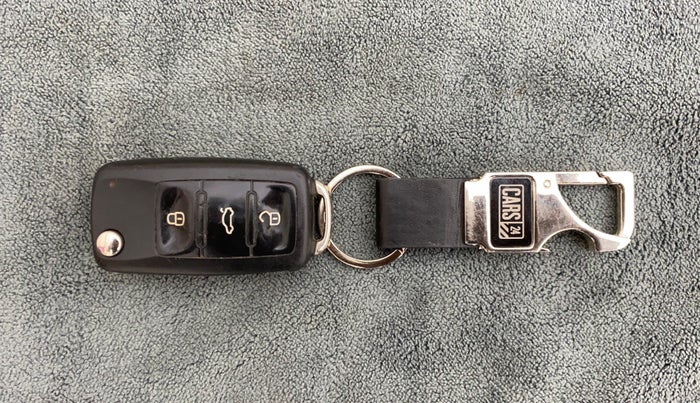 2014 Volkswagen Polo HIGHLINE1.2L, Petrol, Manual, 80,111 km, Key Close Up