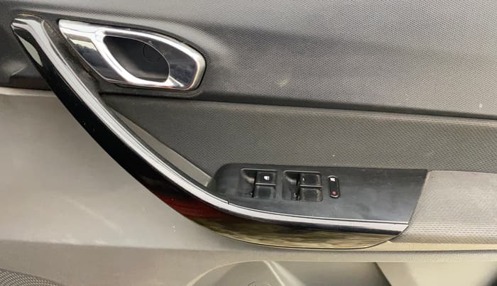 2018 Tata TIGOR XZ (O) PETROL, CNG, Manual, 76,584 km, Driver Side Door Panels Control