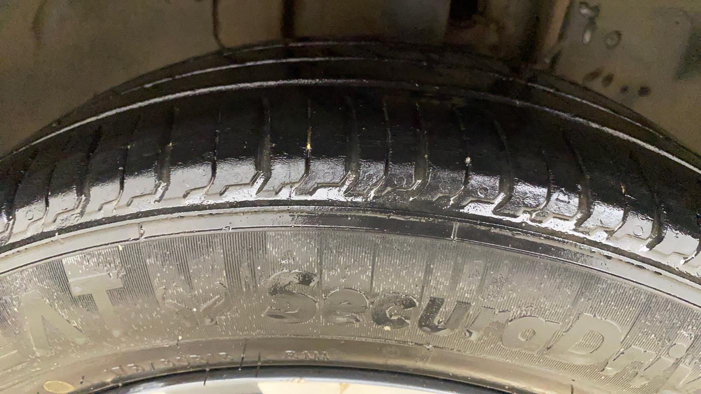 2018 Tata TIGOR XZ (O) PETROL, CNG, Manual, 76,584 km, Right Front Tyre Tread