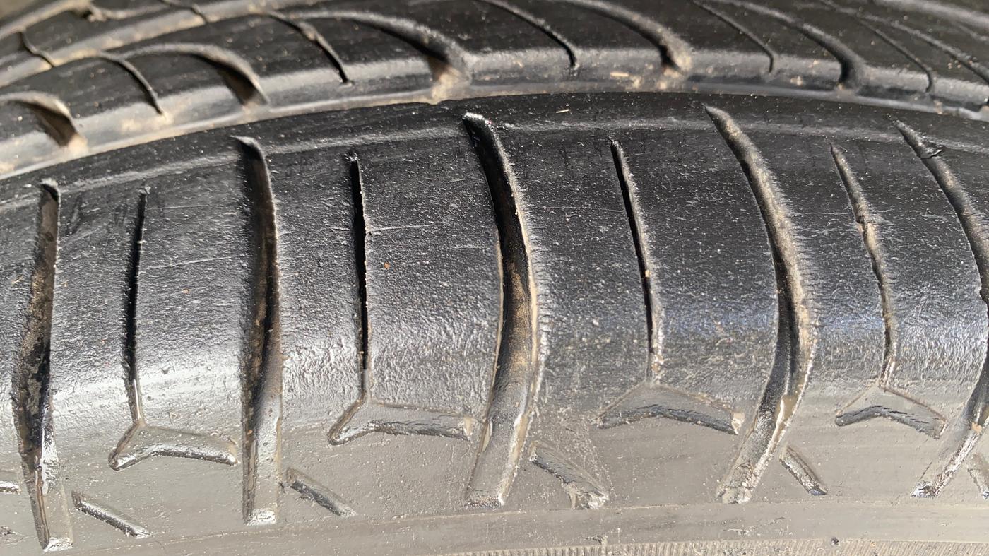 2014 Maruti Alto K10 VXI AMT, Petrol, Automatic, 34,789 km, Right Front Tyre Tread
