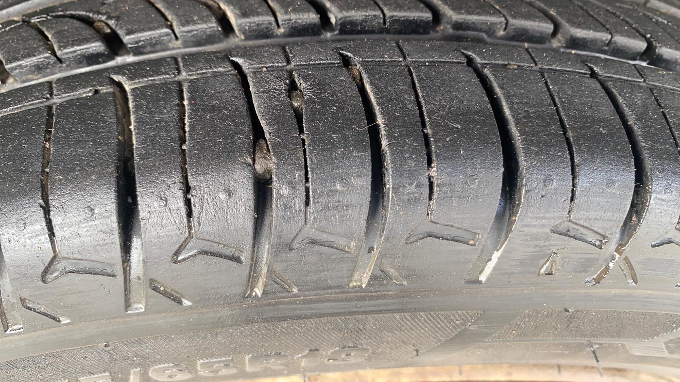 2014 Maruti Alto K10 VXI AMT, Petrol, Automatic, 34,789 km, Right Rear Tyre Tread