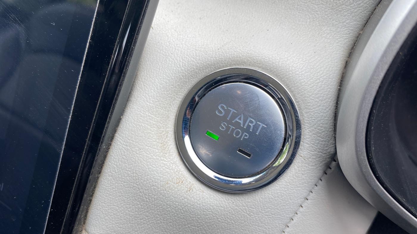2024 MG ASTOR Select 1.5 CVT (Ivory), Petrol, Automatic, 42,475 km, Keyless Start/ Stop Button