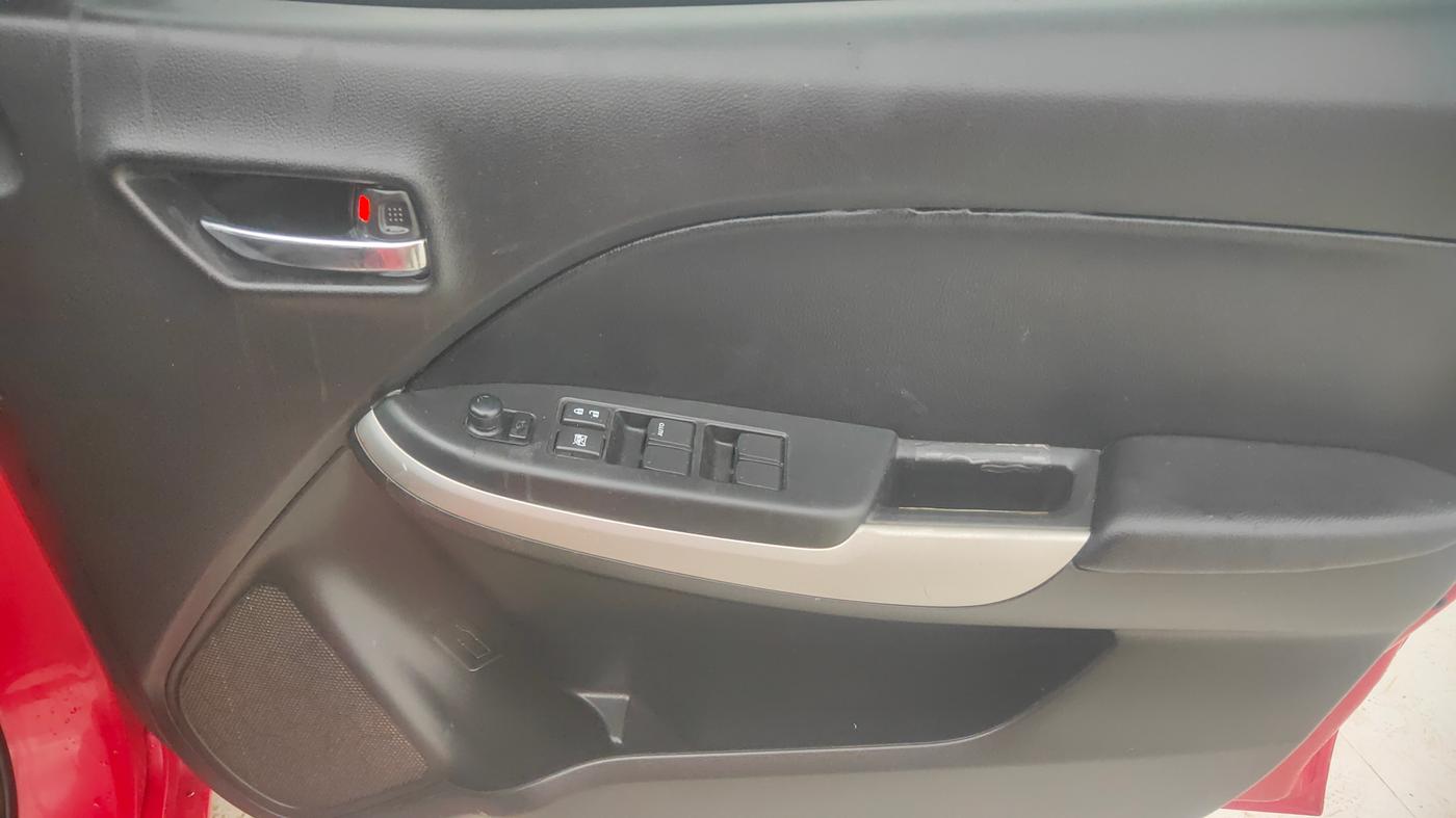 2016 Maruti Baleno DELTA CVT PETROL 1.2, Petrol, Automatic, 66,700 km, Driver Side Door Panels Control