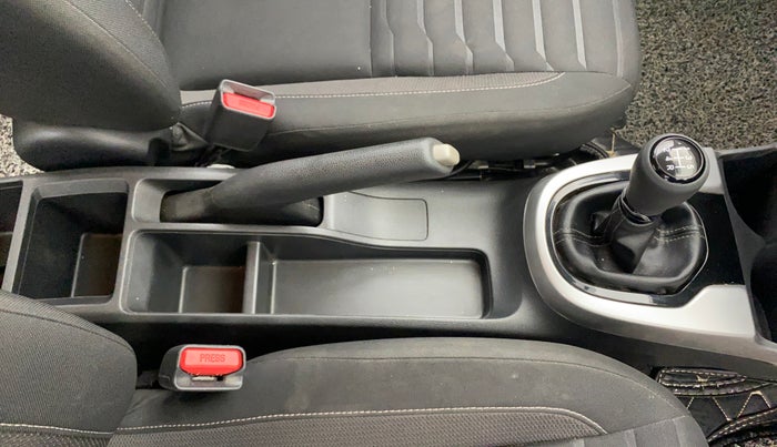 2020 Honda WR-V 1.2L I-VTEC SV MT, Petrol, Manual, 66,880 km, Gear Lever