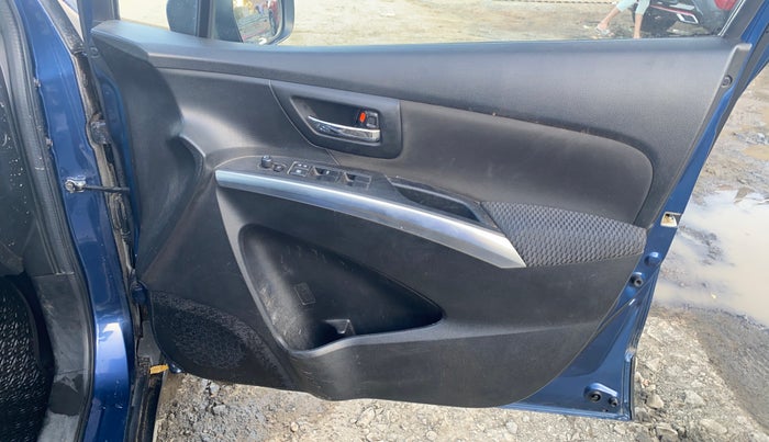 2017 Maruti S Cross ZETA 1.3, Diesel, Manual, 87,653 km, Driver Side Door Panels Control